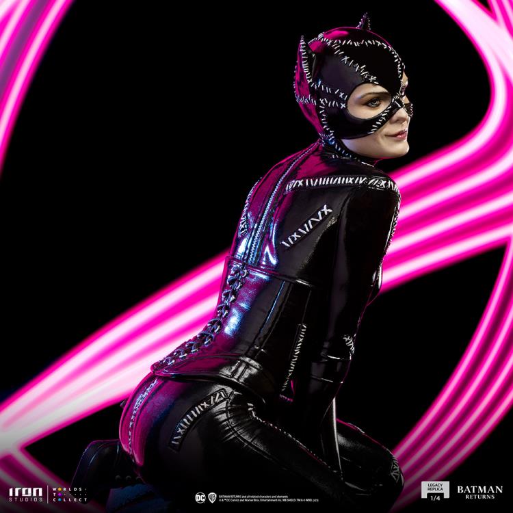 DC Comics Batman Returns Catwoman Legacy 1/4 Scale Statue
