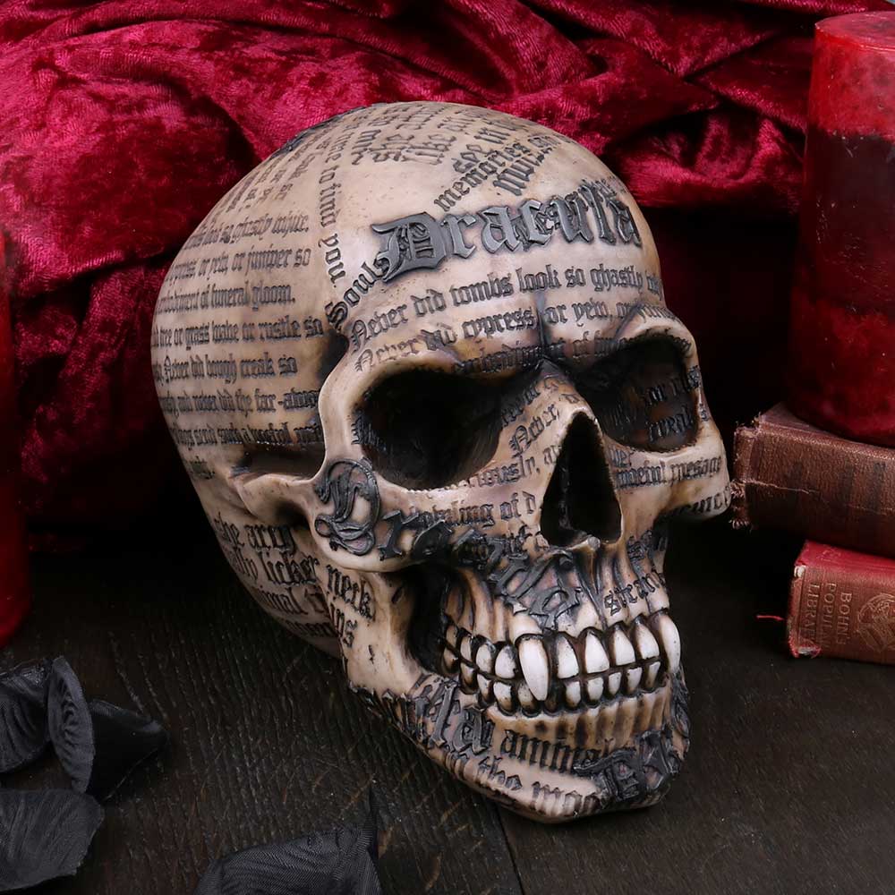 Dracula's Tale Vampire Novel Quote Skull 18.5cm