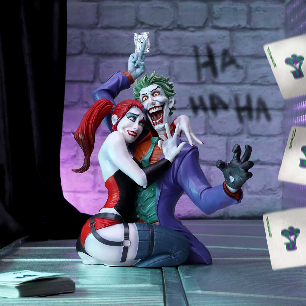 DC Comics The Joker and Harley Quinn Bust 37.5cm Statue - DC Comics.