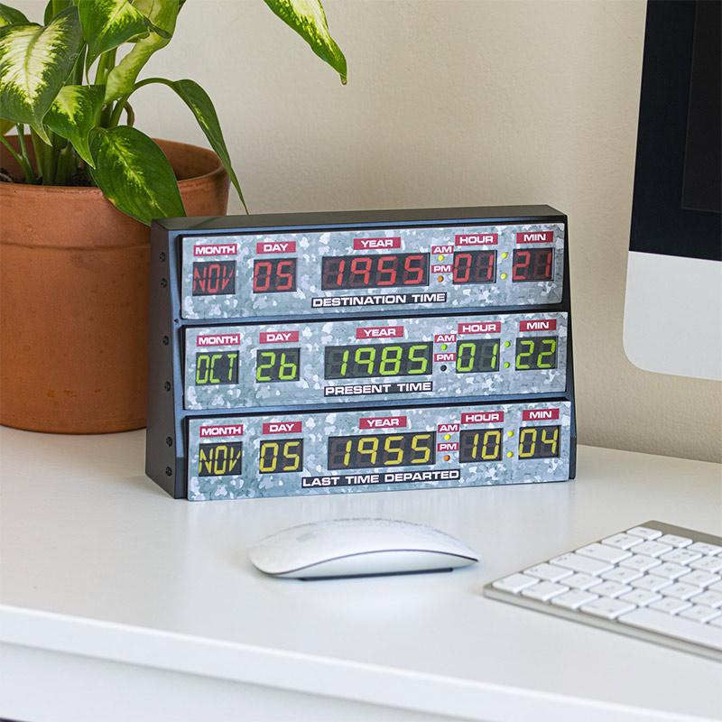 OFFICIAL BACK TO THE FUTURE 3D DESK LAMP / WALL LIGHT