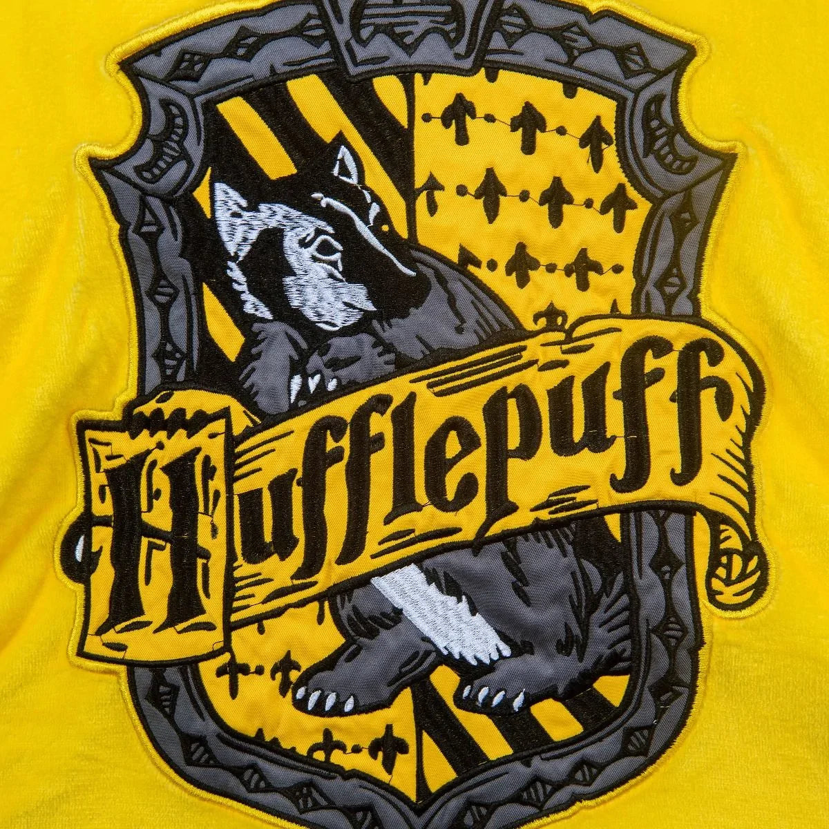 Harry Potter: Hufflepuff Oversized Hoodie Blanket
