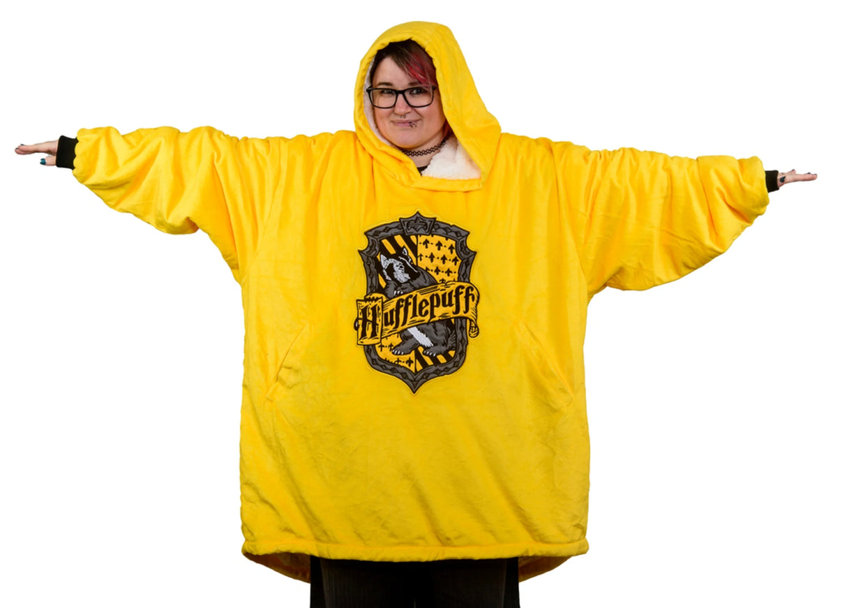 Harry Potter: Hufflepuff Oversized Hoodie Blanket