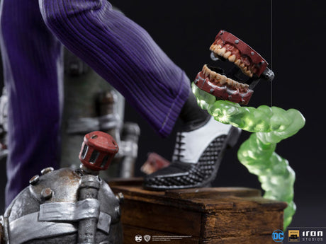 DC Comics The Joker Deluxe Version 1/10 Scale Iron Studios Statue