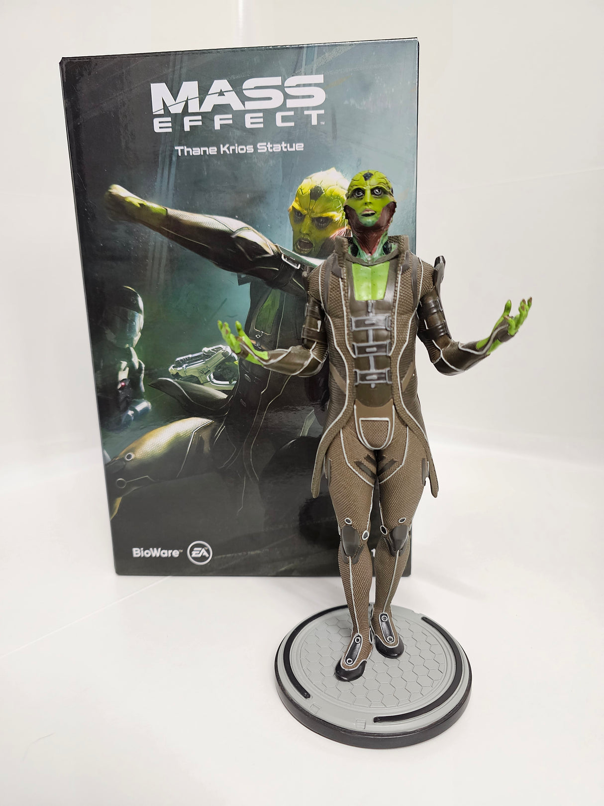 Mass Effect Thane Krios Statue