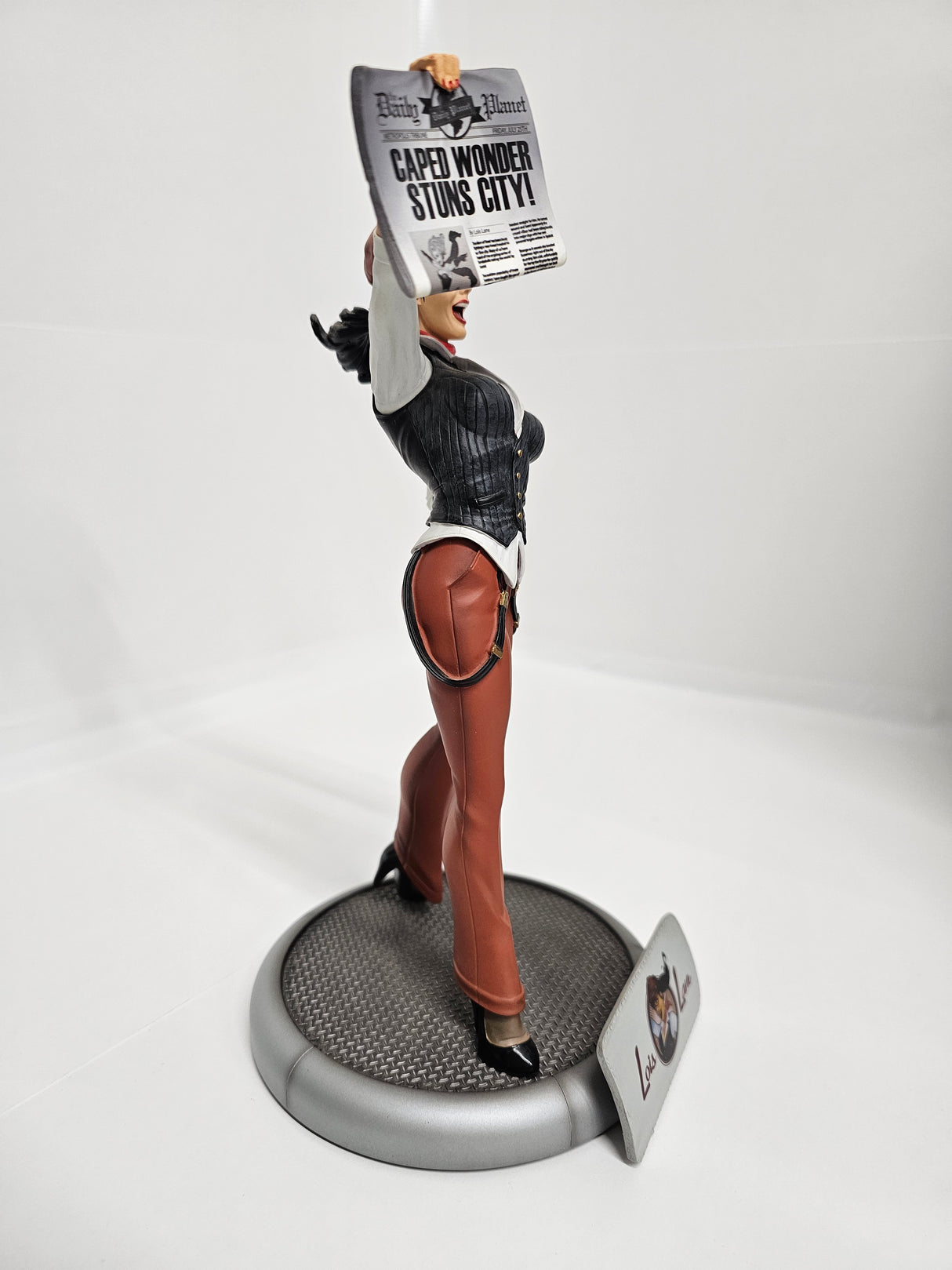 DC Comics Lois Lane Bombshells Statue