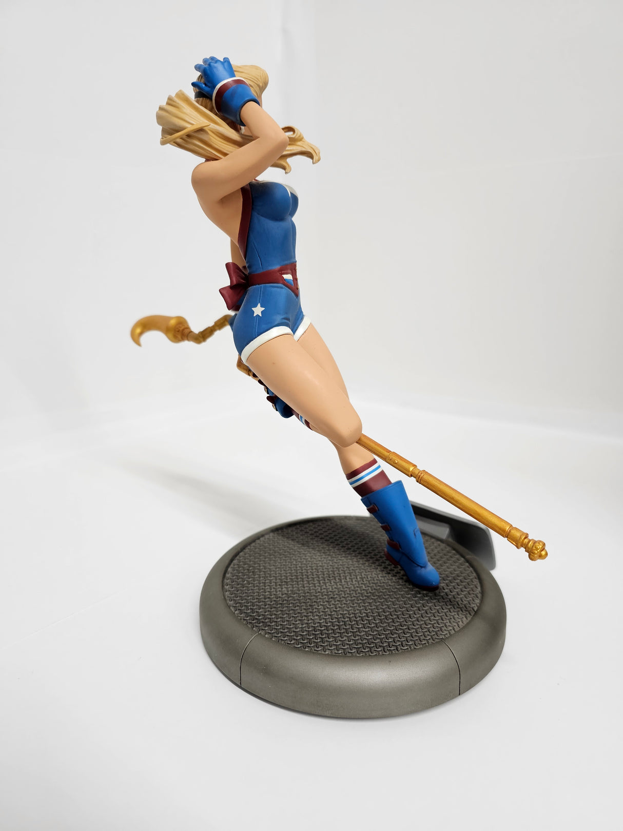 DC Comics Stargirl Bombshells Statue