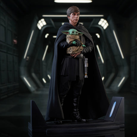 Star Wars Premier Collection Mandalorian Luke & Grogu Statue