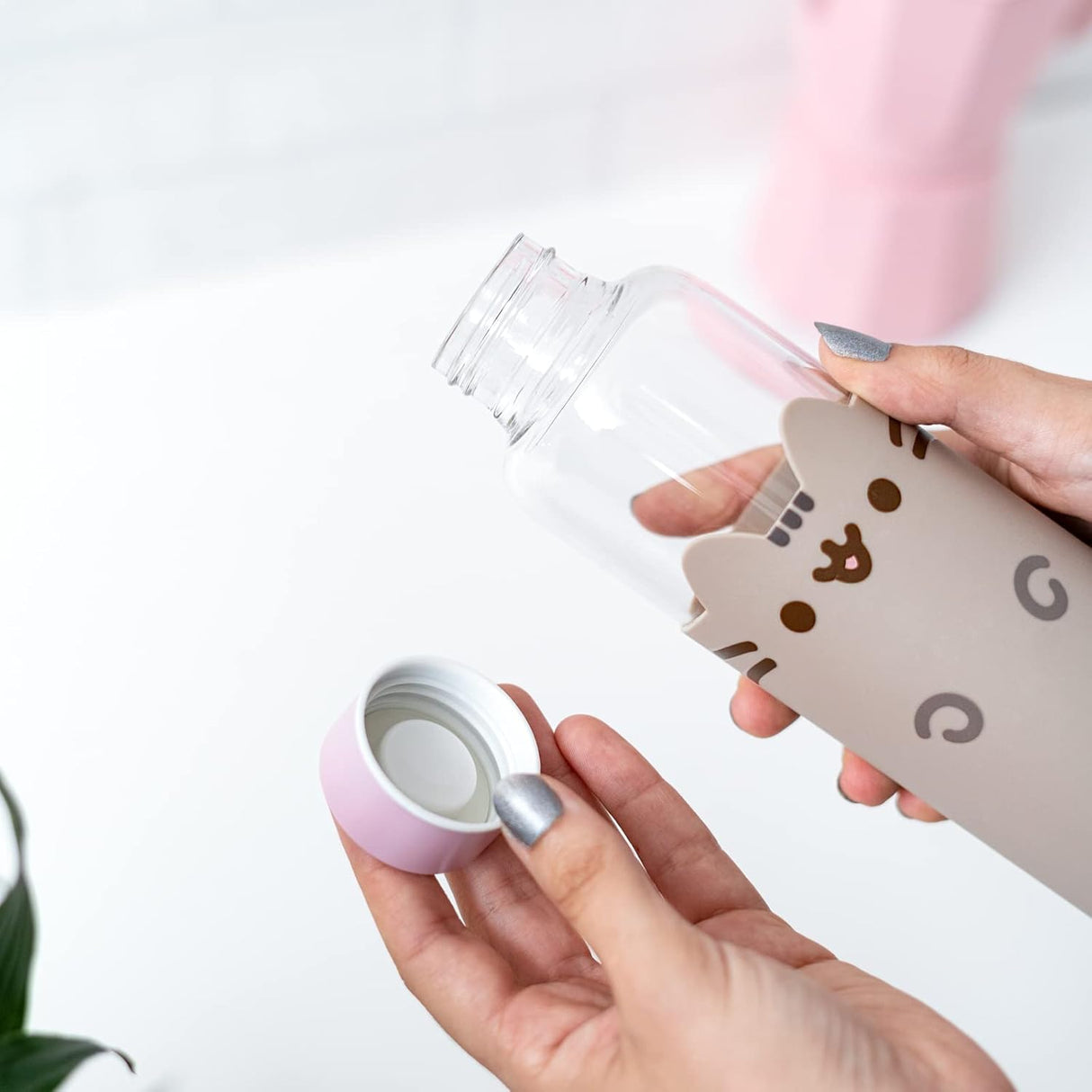 Pusheen the Cat 500ml Glass Water Bottle