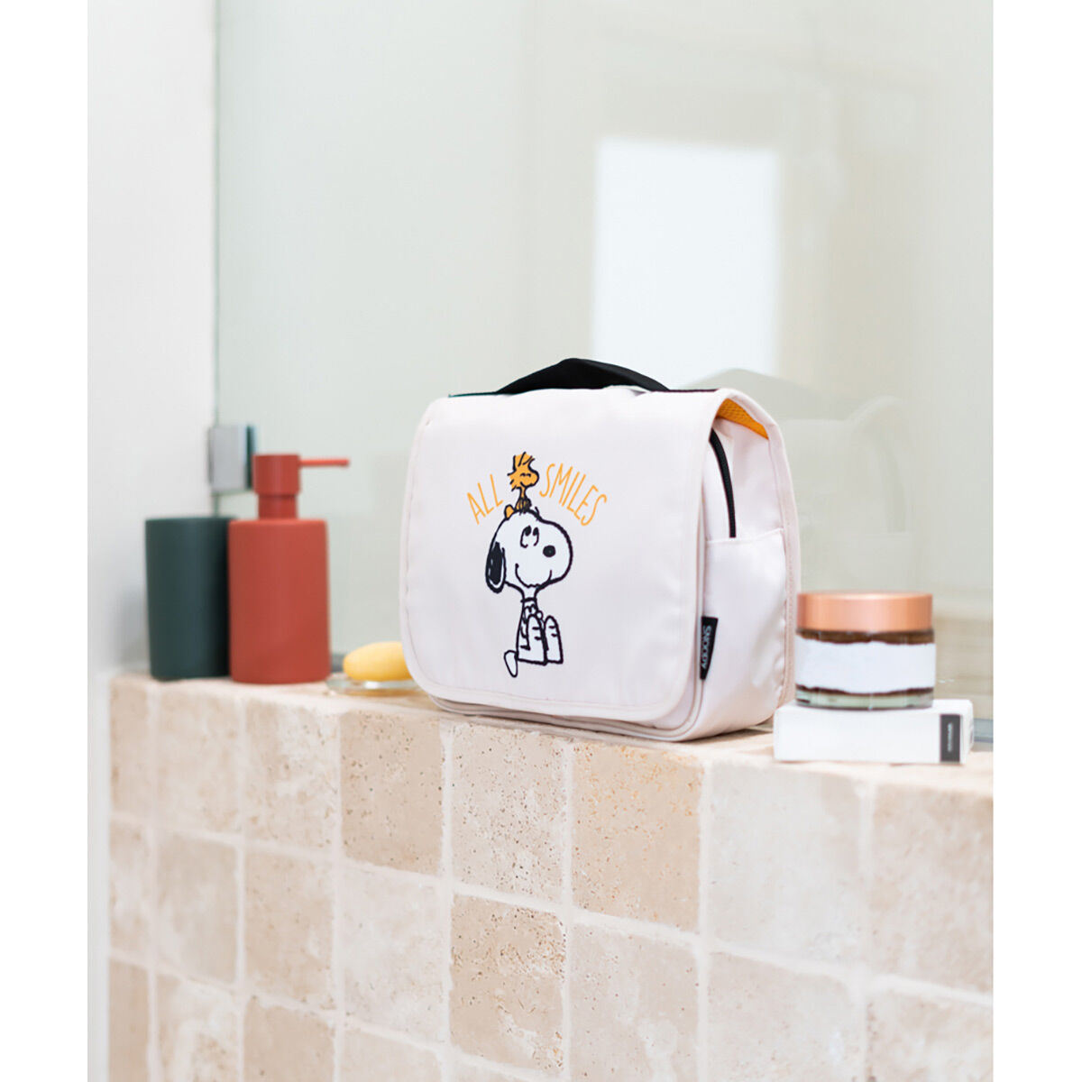 Peanuts Snoopy Hanging Travel Toiletry Bag