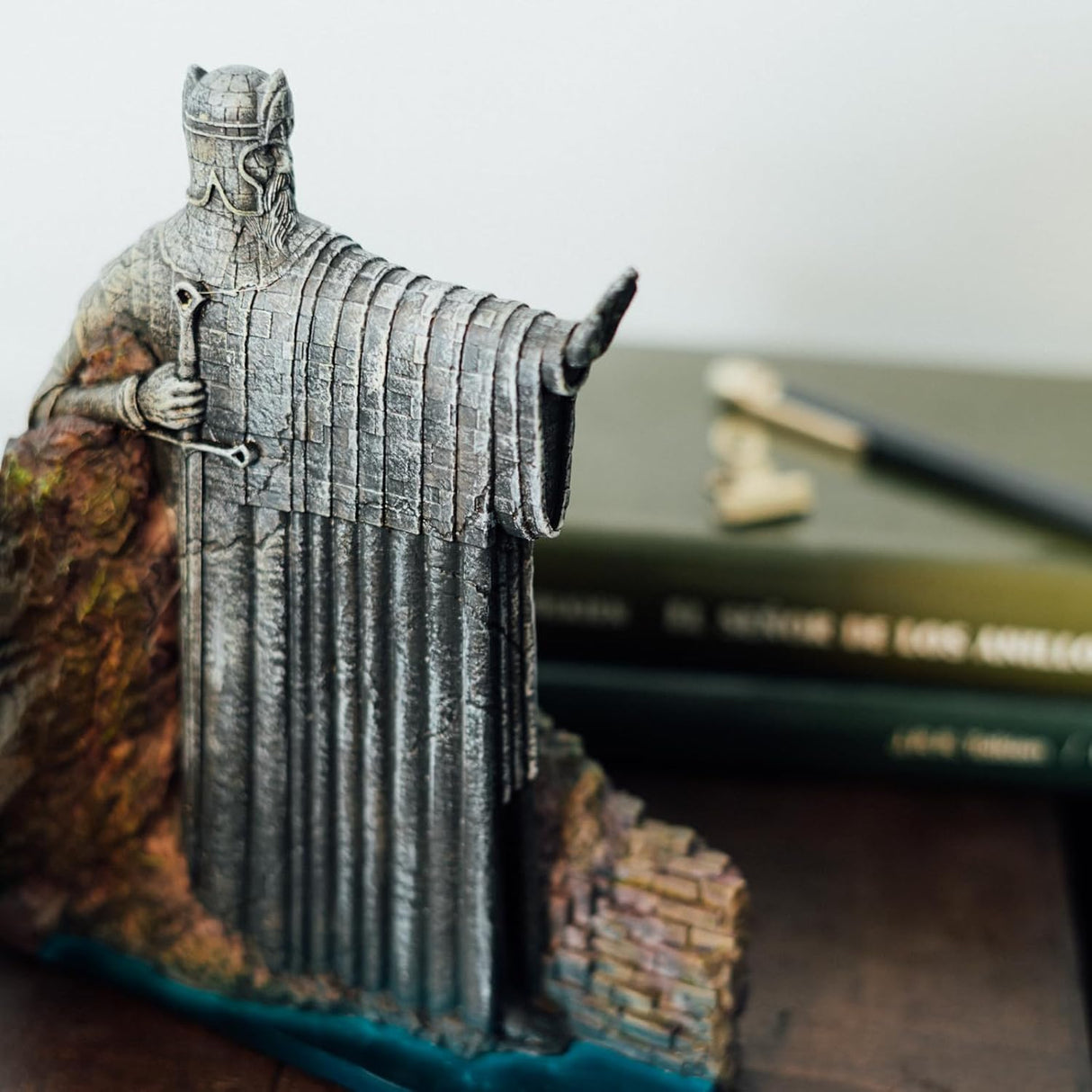 The Lord of the Rings Gates of Argonath 3D Bookends