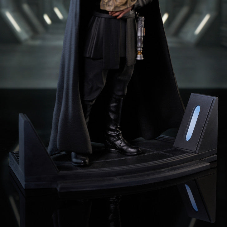 Star Wars Premier Collection Mandalorian Luke & Grogu Statue