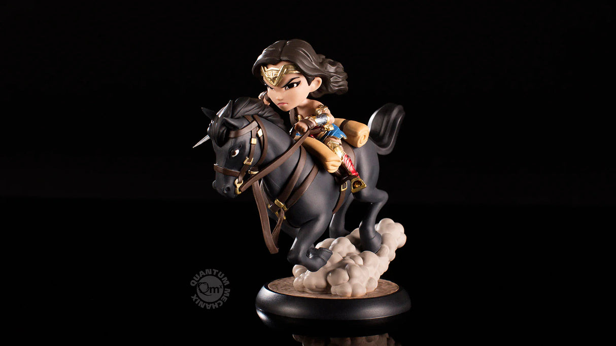 DC Comics Wonder Woman 5 Inch QMX Q-Fig Max Diorama