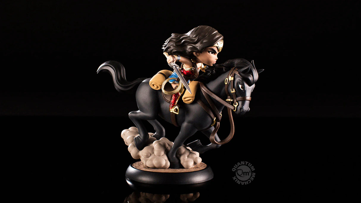 DC Comics Wonder Woman 5 Inch QMX Q-Fig Max Diorama