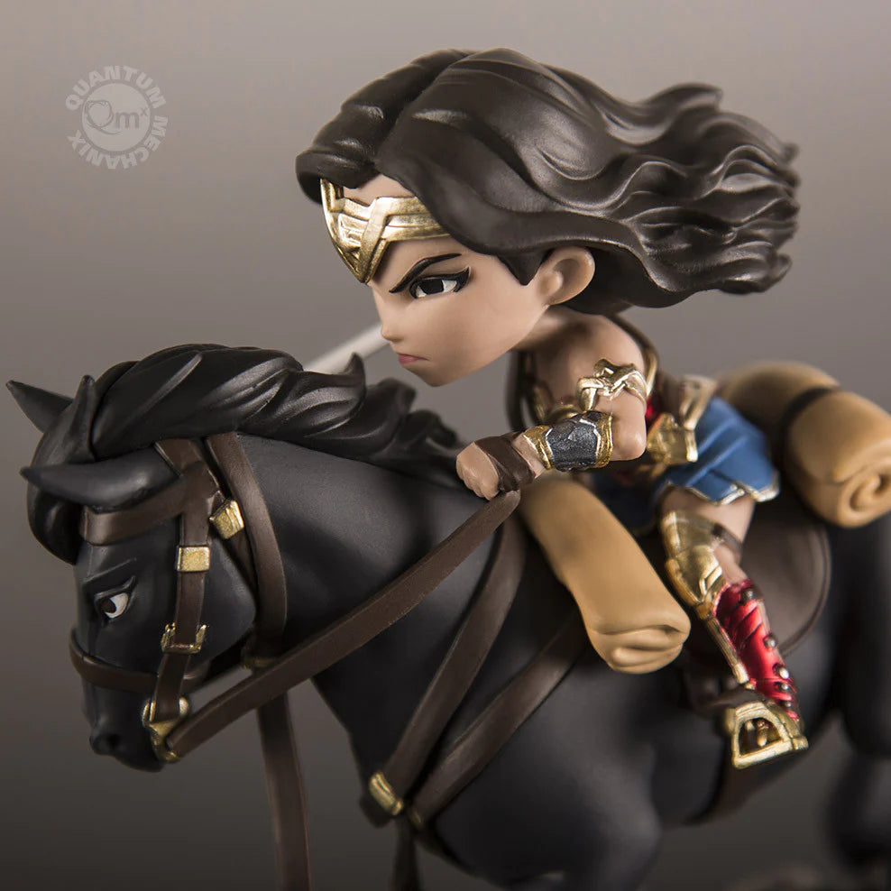 DC Comics Wonder Woman 5 Inch QMX Q-Fig Max Diorama