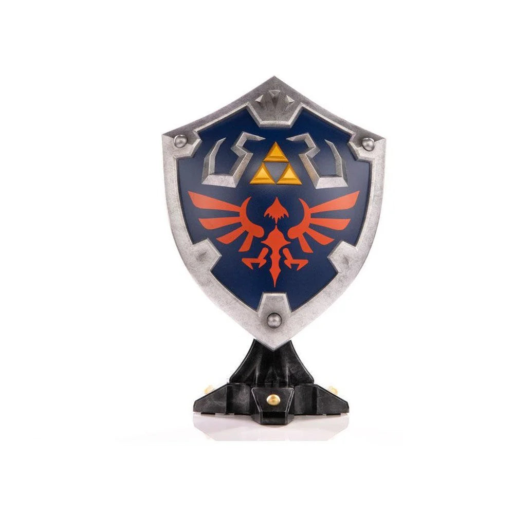 The Legend of Zelda Breath of the Wild Hylian Shield First4Figures PVC Statue (Standard Edition)