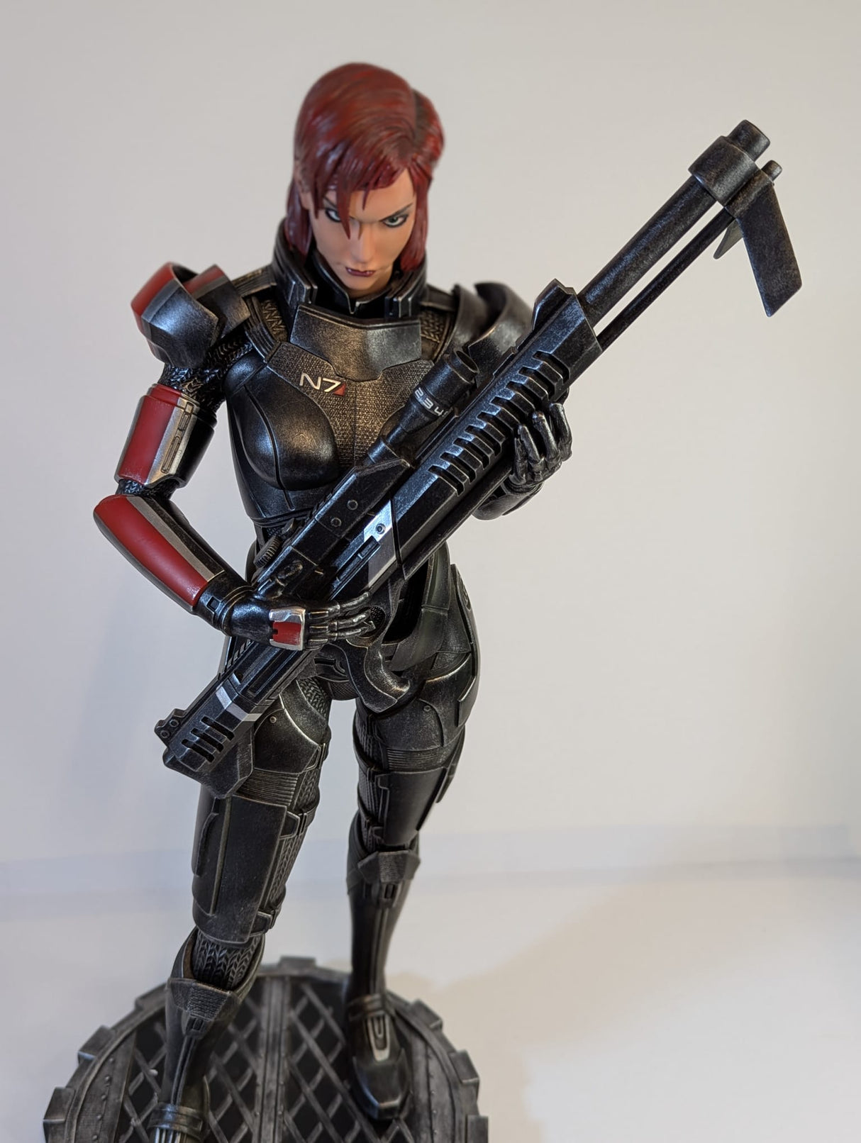 Mass Effect - Femshep 20" Exclusive Edition Gaming Heads Statue