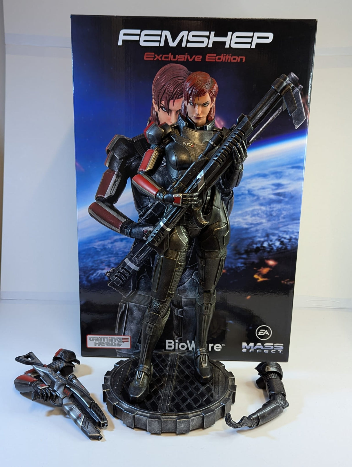 Mass Effect - Femshep 20" Exclusive Edition Gaming Heads Statue