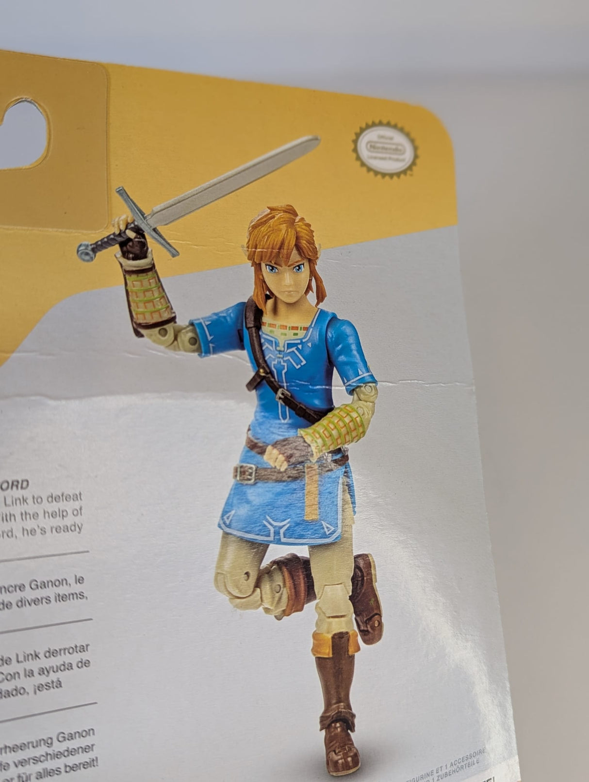 The Legend of Zelda Breath of the Wild - Link (With Soldier's Broadsword) - 4" Action Figure