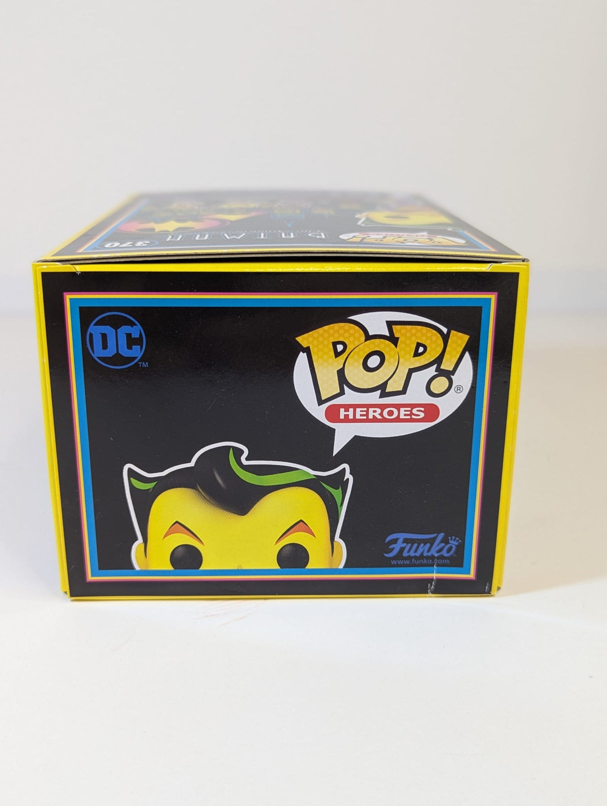 DC Comics Batman The Animated Series The Joker (Blacklight) Funko Pop! Vinyl Figure #370