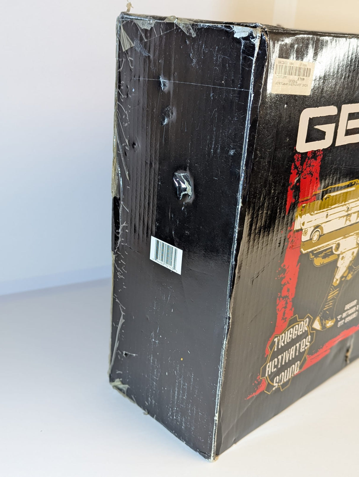 Gears of War 3 - Retro Lancer (Gold Version) 36" 1:1 Full Size Replica by NECA