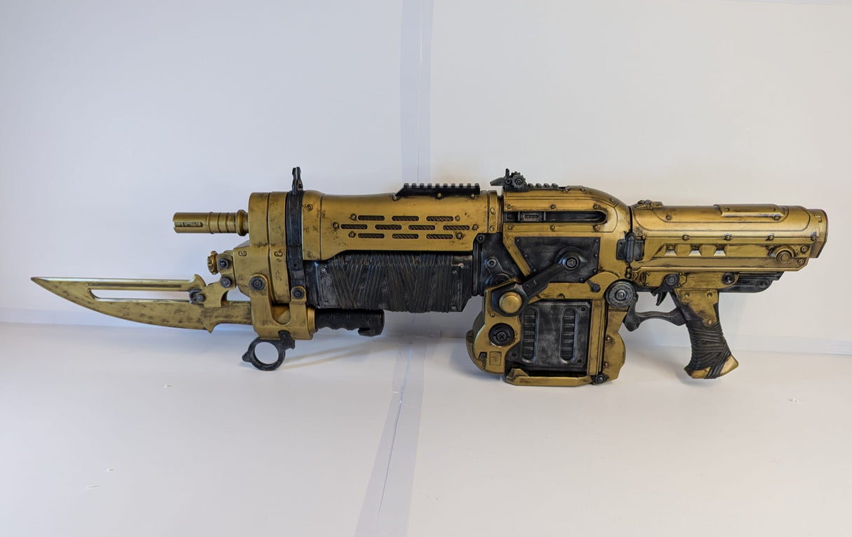 Gears of War 3 - Retro Lancer (Gold Version) 36" 1:1 Full Size Replica by NECA