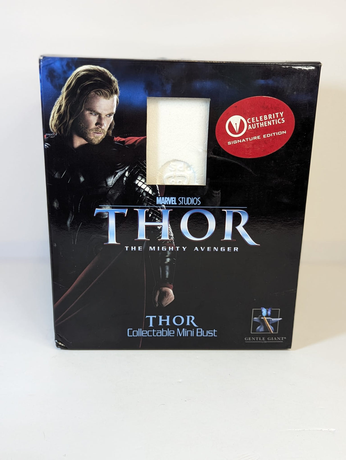 Marvel Thor (2011) Gentle Giant Bust Signed by Chris Hemsworth