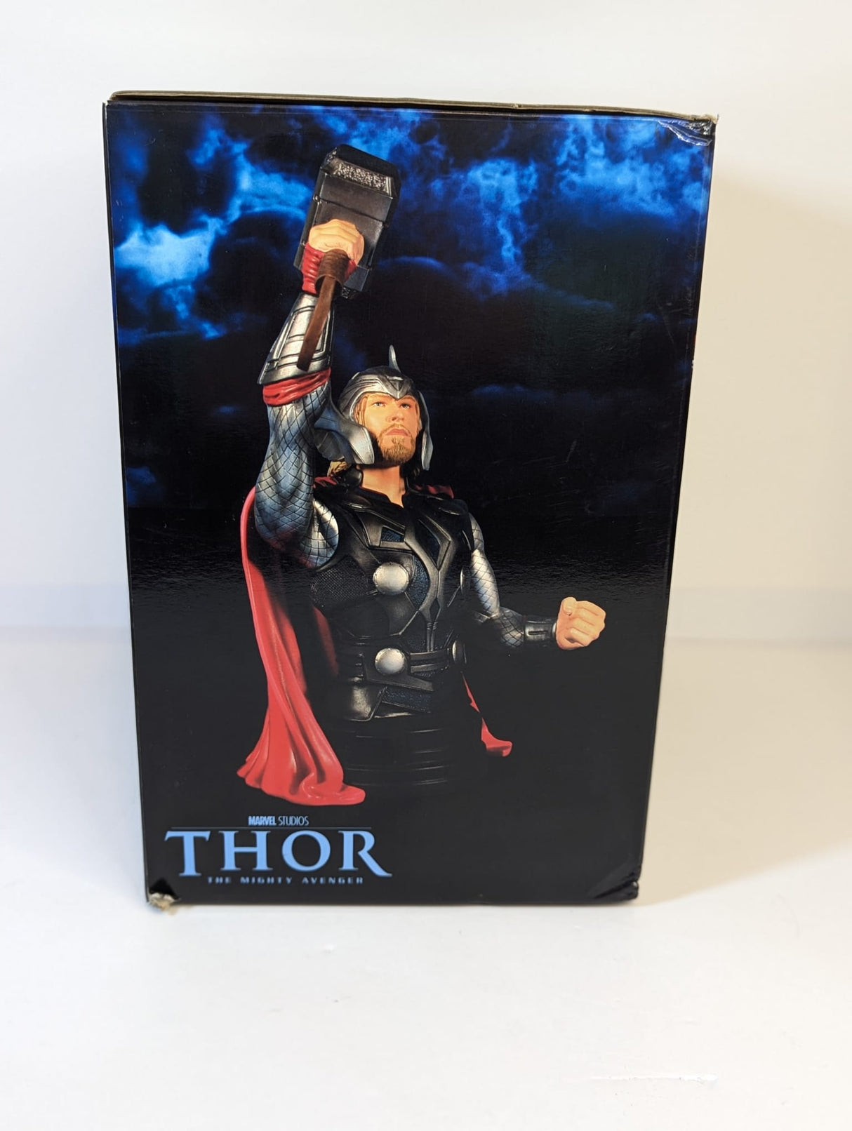 Marvel Thor (2011) Gentle Giant Bust Signed by Chris Hemsworth
