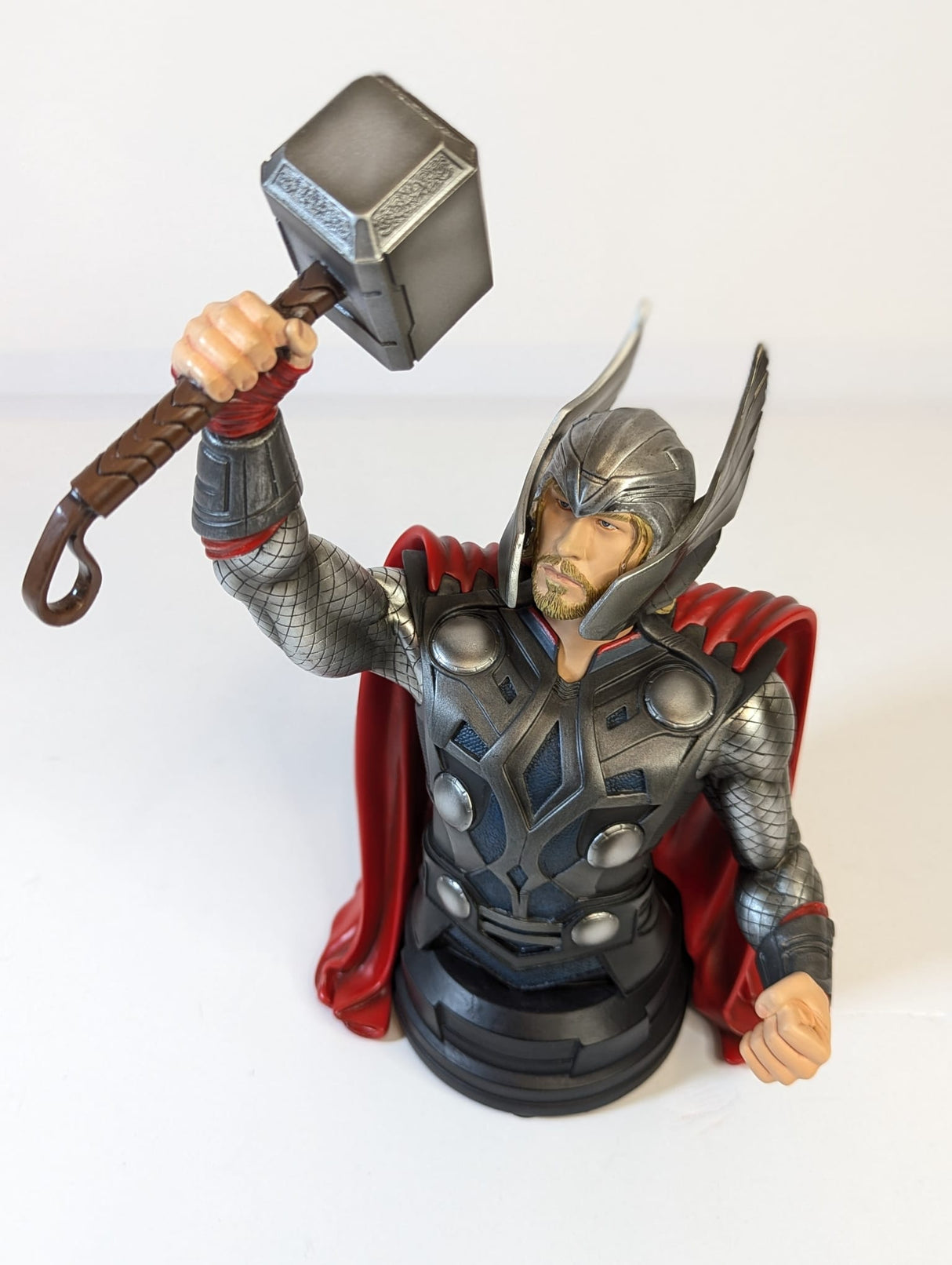 Marvel Thor (2011) Gentle Giant Bust Signed by Chris Hemsworth