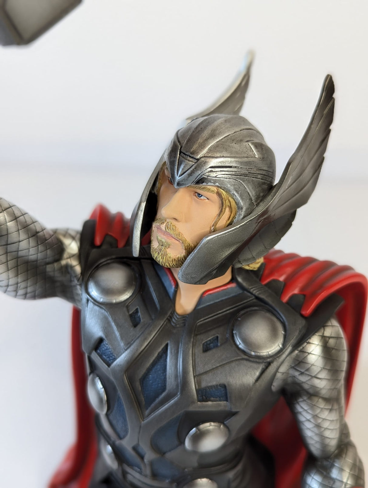 Marvel Thor (2011) Gentle Giant Bust Signed by Chris Hemsworth