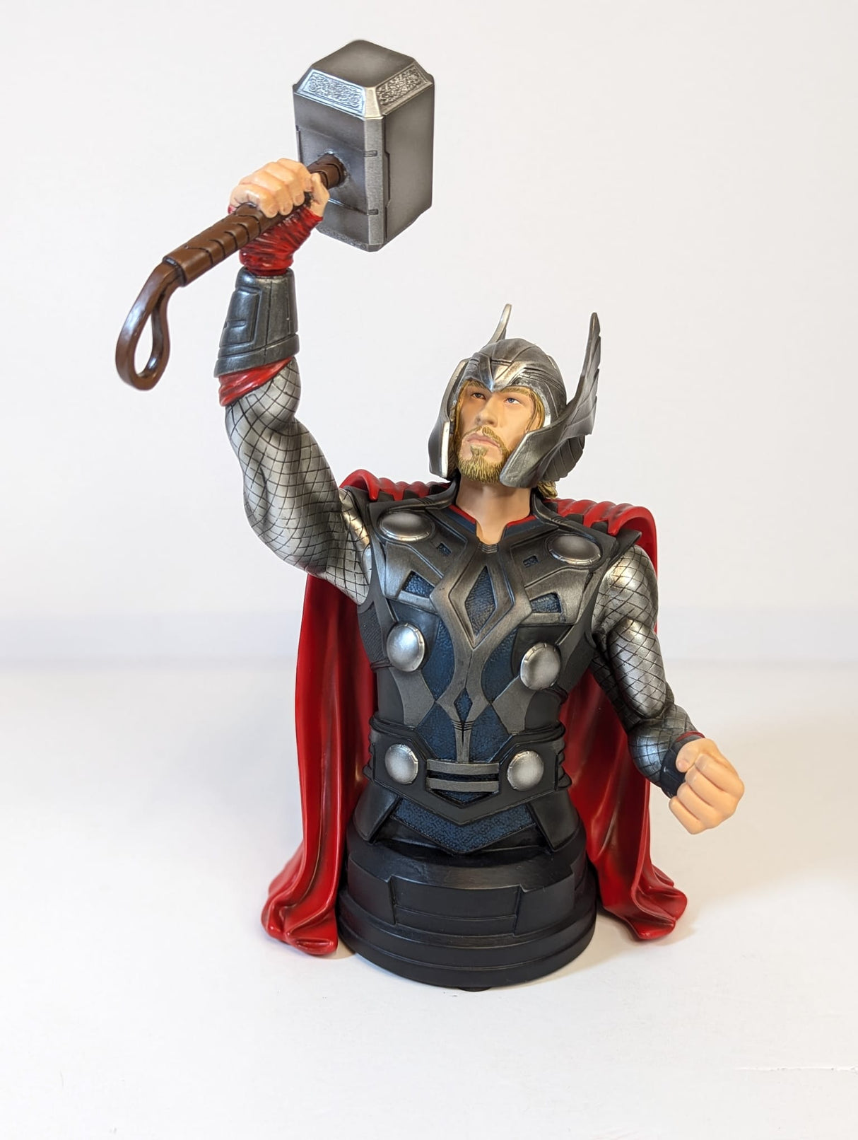 Marvel Thor (2011) Gentle Giant Bust Signed by Chris Hemsworth
