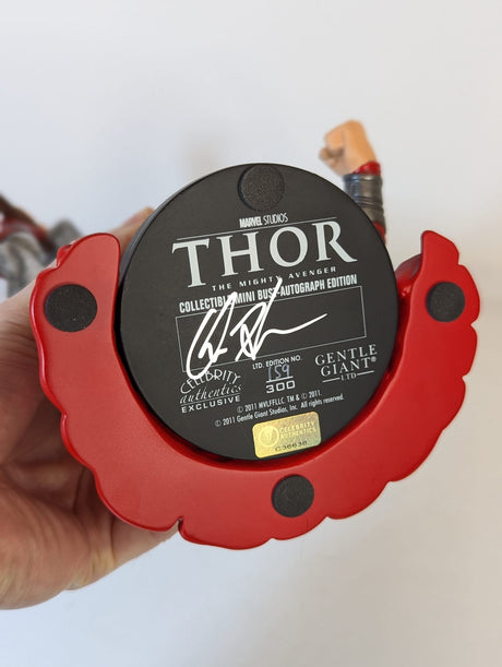 Marvel Thor (2011) Gentle Giant Bust Signed by Chris Hemsworth