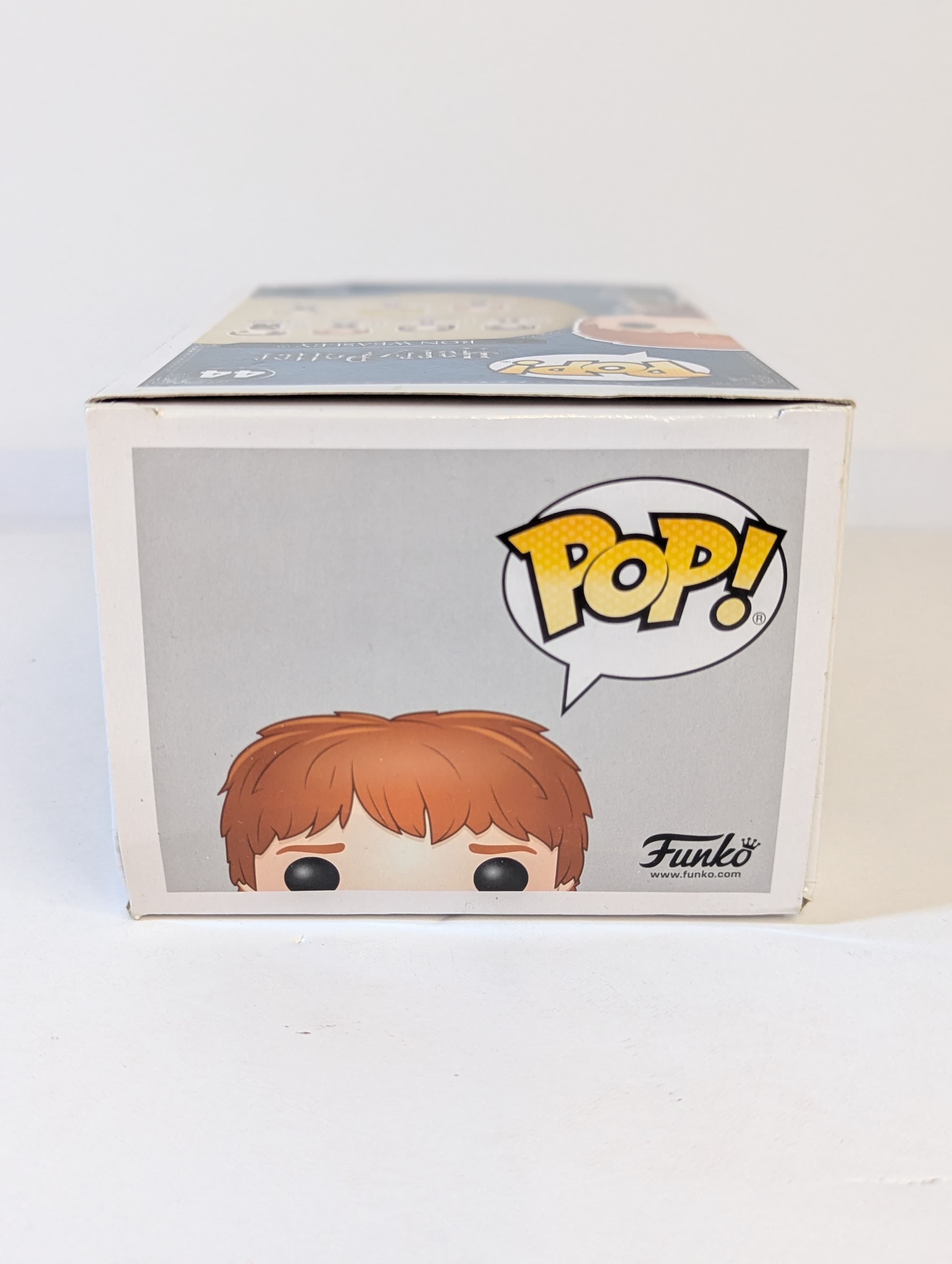 Harry Potter Ron Weasley (With Scabbers) Funko Pop! Vinyl Figure #44 –  Comic Warehouse