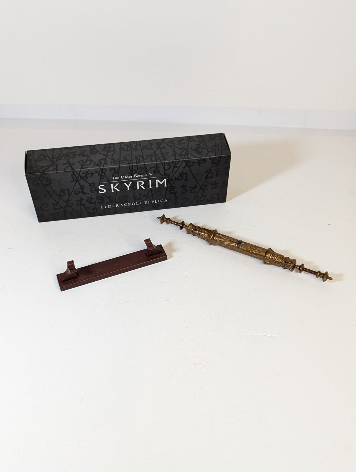 The Elder Scrolls V Skyrim Elder Scroll Replica (Loot Crate Exclusive)