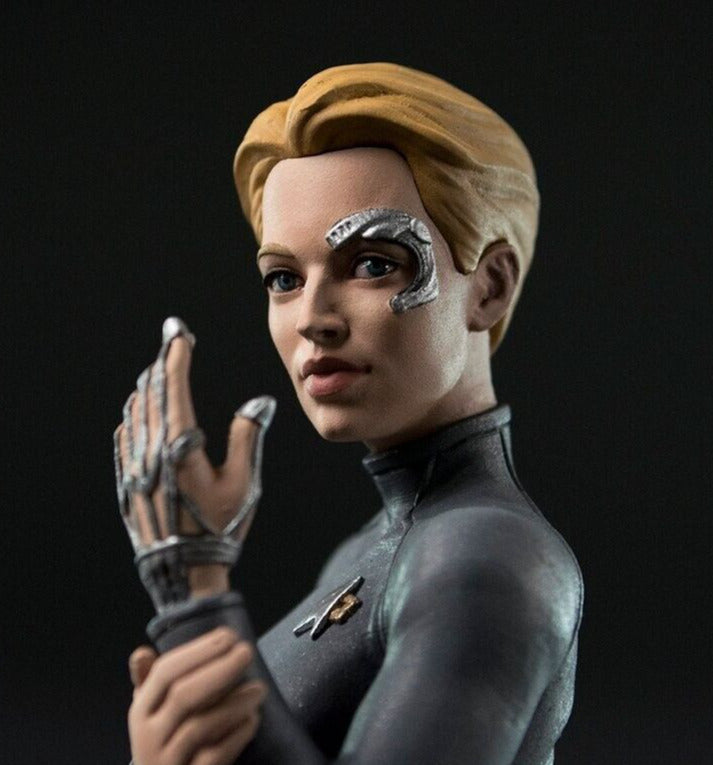 Star Trek Voyager Seven of Nine QMX Mini Masters Figurine