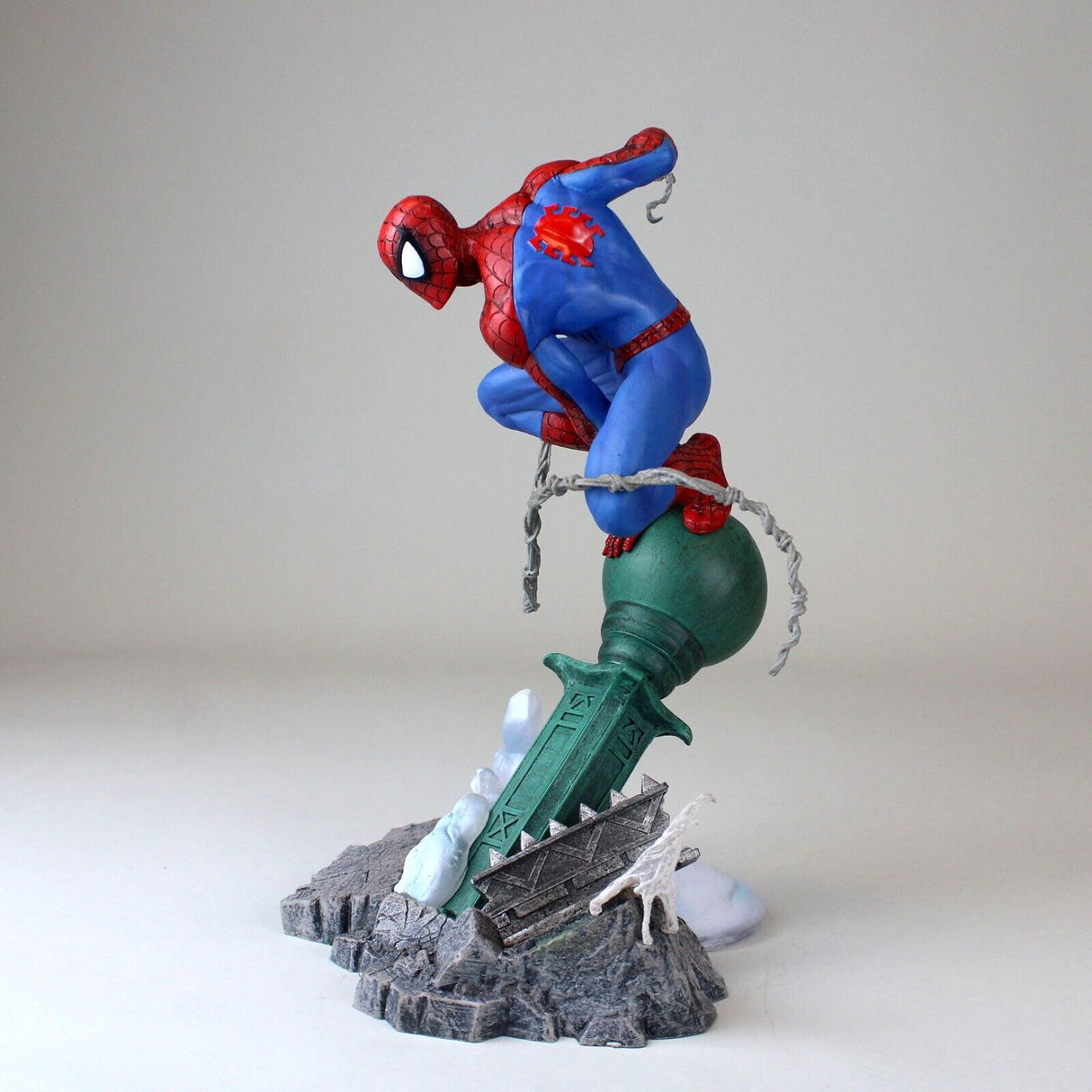 Marvel Gallery: Spider-Man: 10 Inch PVC Diorama Statue