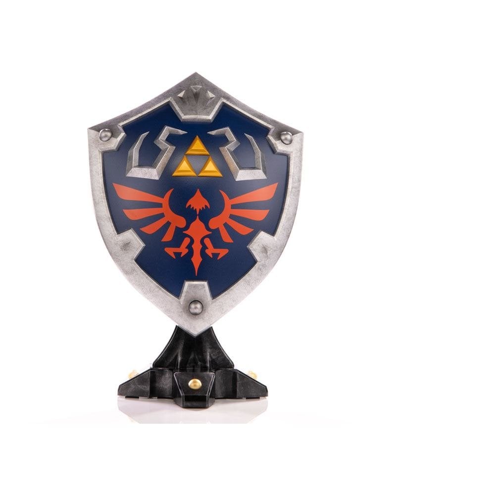 The Legend Of Zelda: Breath Of The Wild Hylian Shield Standard Edition PVC Statue