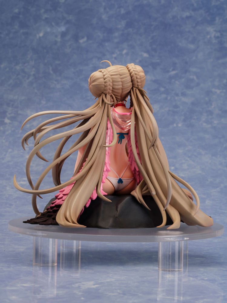 Azur Lane PVC Statue 1/7 Formidable The Lady of the Beach Ver. 16 cm