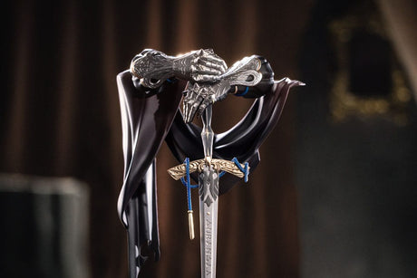 Reverse: 1999 Limepie Series PVC Statue Knight 17 cm