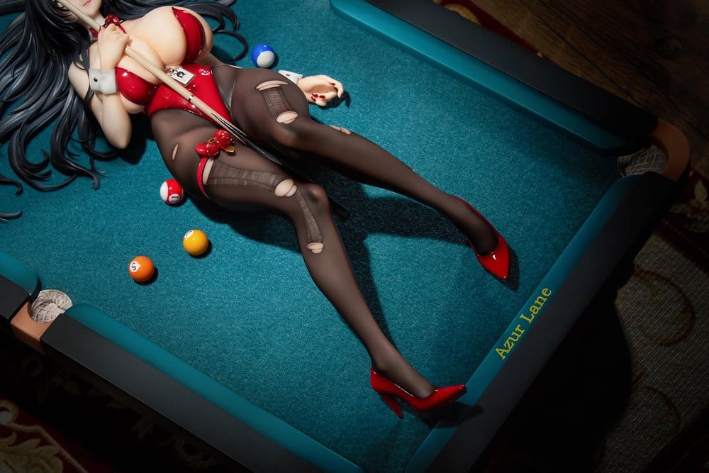Azur Lane PVC Statue 1/7 Taihou Fun on the Baize Ver. 27 cm