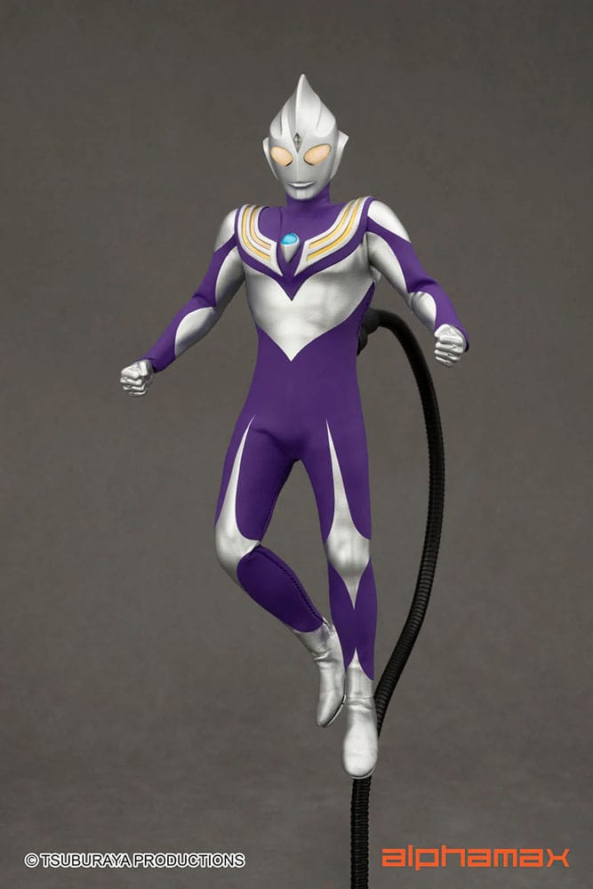 Ultraman Light-Up Tiga Sky Type 16 cm Action Figure