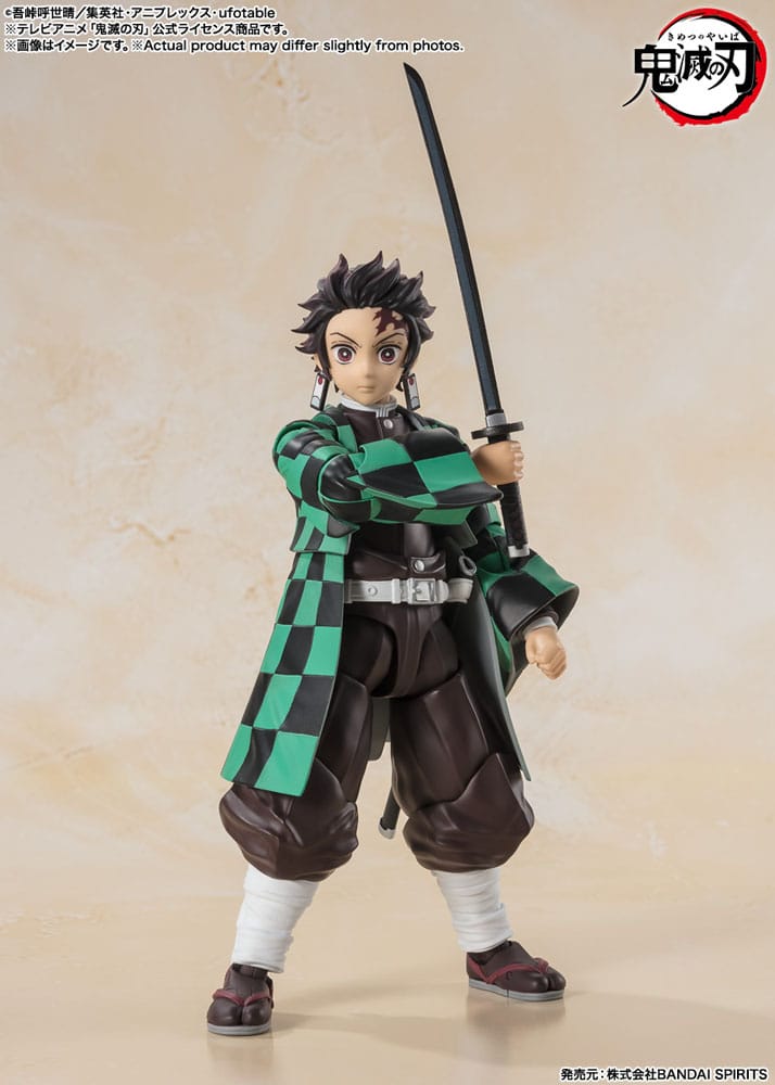 Demon Slayer: Kimetsu no Yaiba Tanjiro Kamado 14cm S.H. Figuarts Action Figure