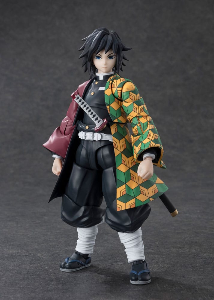 Demon Slayer: Kimetsu no Yaiba Giyu Tomioka 15 cm S.H. Figuarts Action Figure