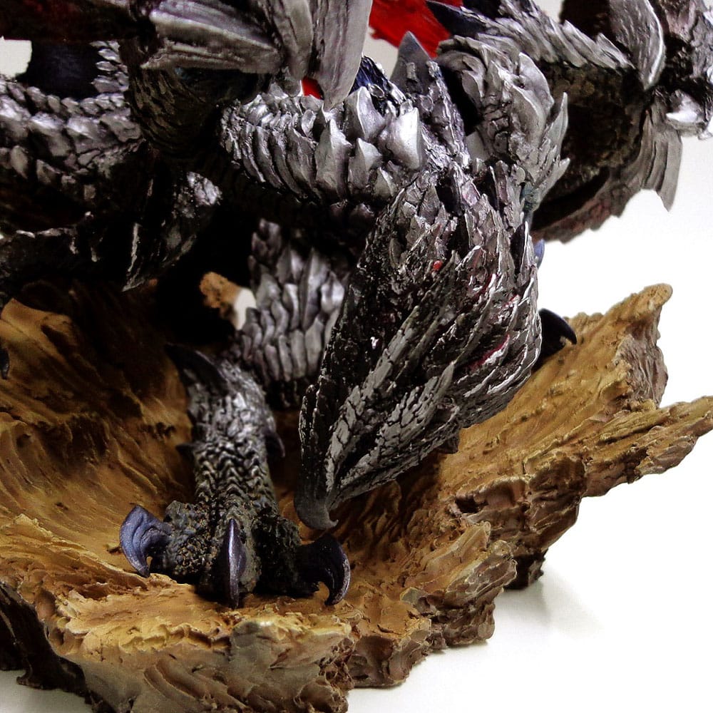 Monster Hunter Valstrax (Enraged) (re-run) 22 cm  CFB Creators Model PVC Statue