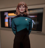 Star Trek: The Next Generation Dr. Beverly Crusher (Essential Edition) 27 cm 1/6 Action Figure