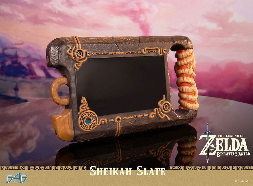 The Legend of Zelda: Breath of the Wild Sheikah Slate 24cm 1/1 Scale Life Size Statue