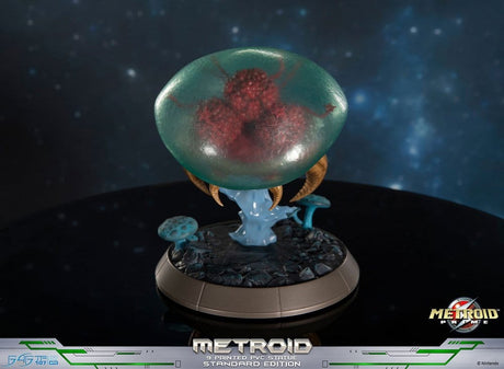 Metroid Prime PVC Figure Metroid (Standard) (Glow in the Dark) 21 cm