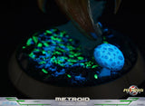 Metroid Prime PVC Figure Metroid (Standard) (Glow in the Dark) 21 cm