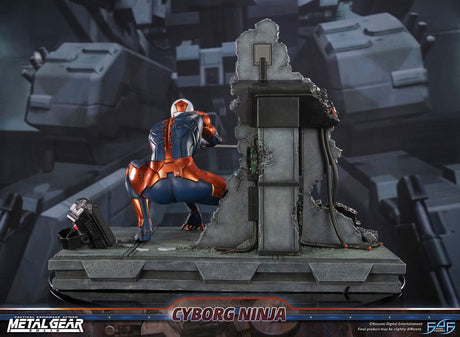 Metal Gear Solid Statue Cyborg Ninja (Gray Fox) 41 cm