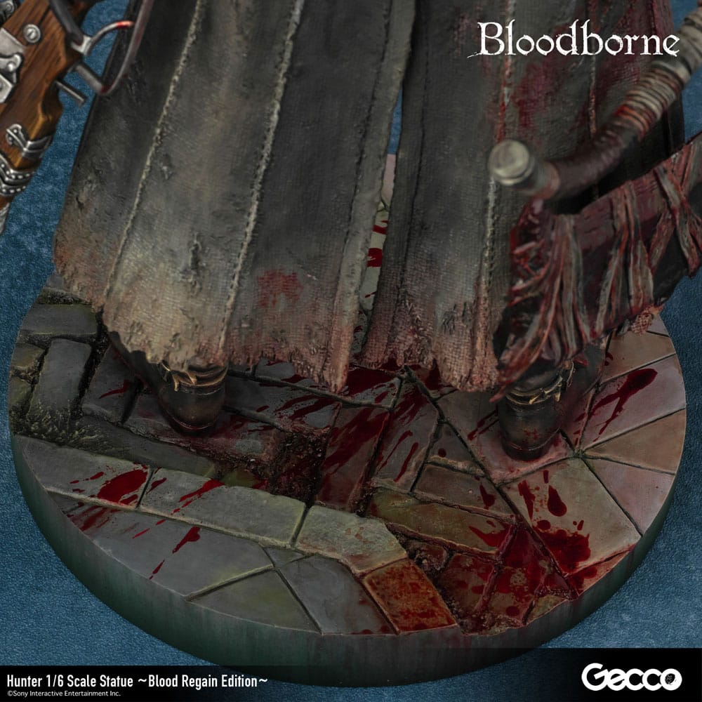 Bloodborne The Old Hunters PVC Statue 1/6 Hunter Blood Regain Edition 32 cm