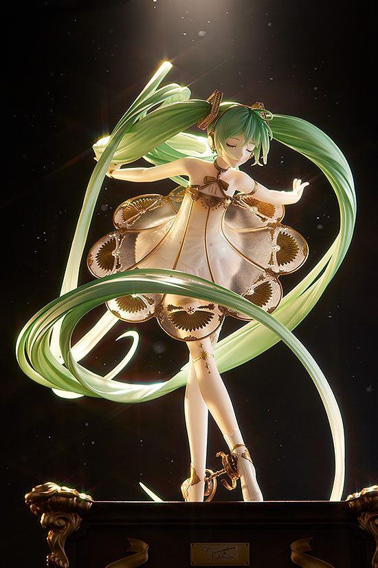 Character Vocal Series 01: Hatsune Miku Symphony 5th Anniversary Version 25cm PVC Statue